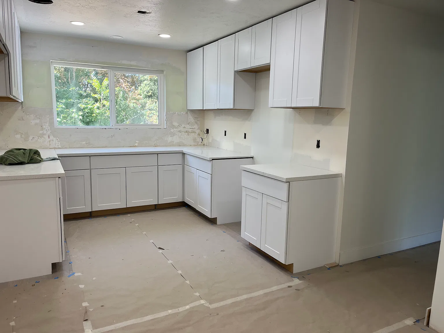 3 bed, 1300 sqft, $2,000 — Photo 3