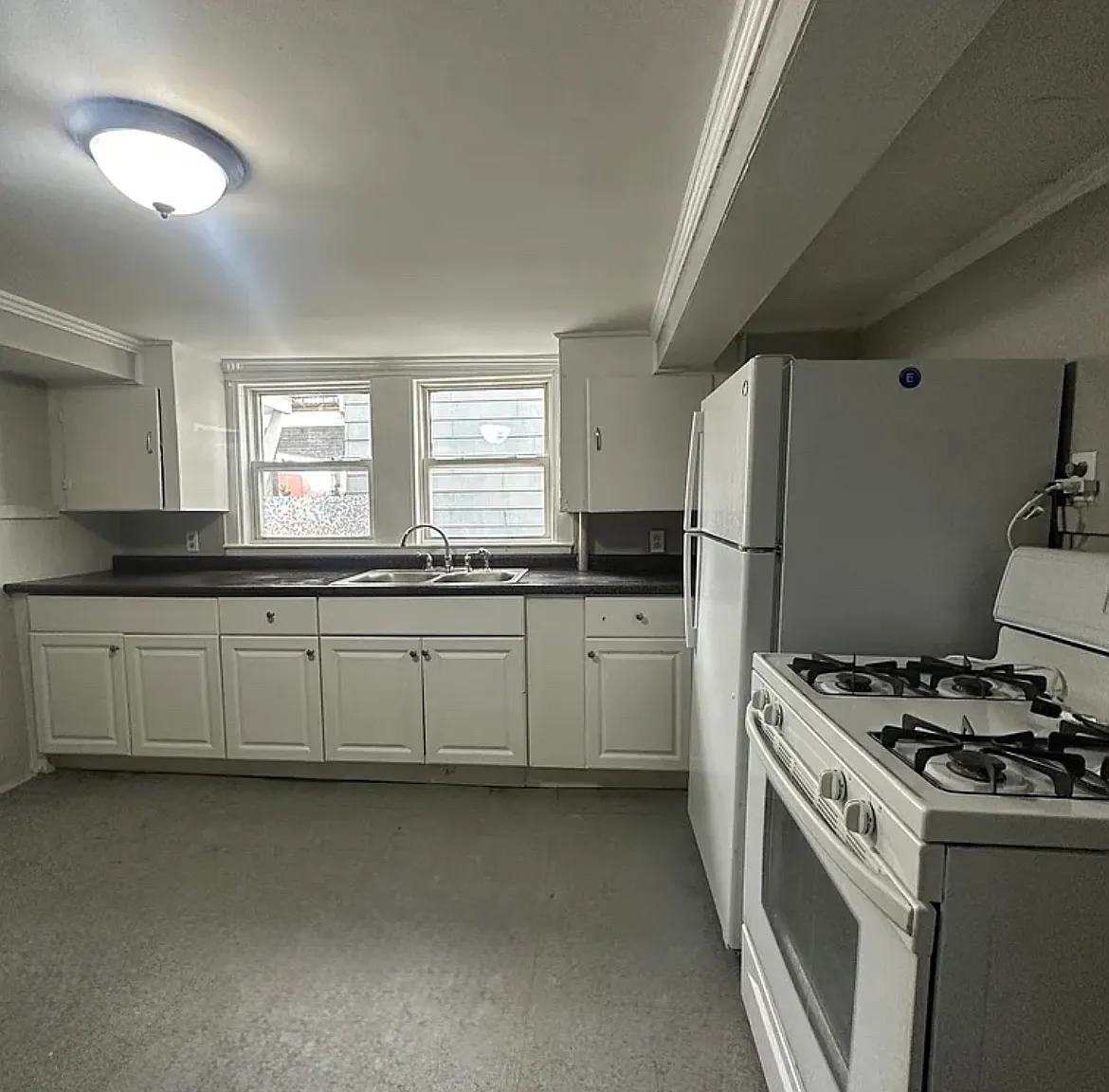 2 bed, $1,695 — Photo 3