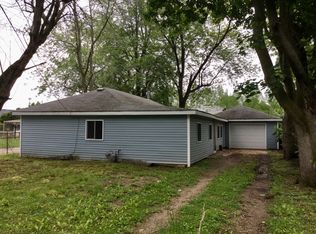 2404 1/2 W John St, Champaign, IL 61821