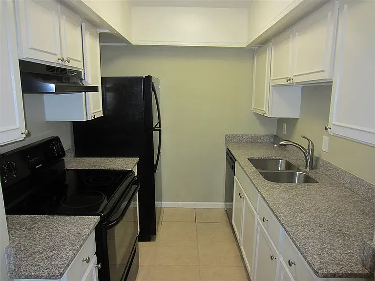 The Gardens Apartments — Photo 11