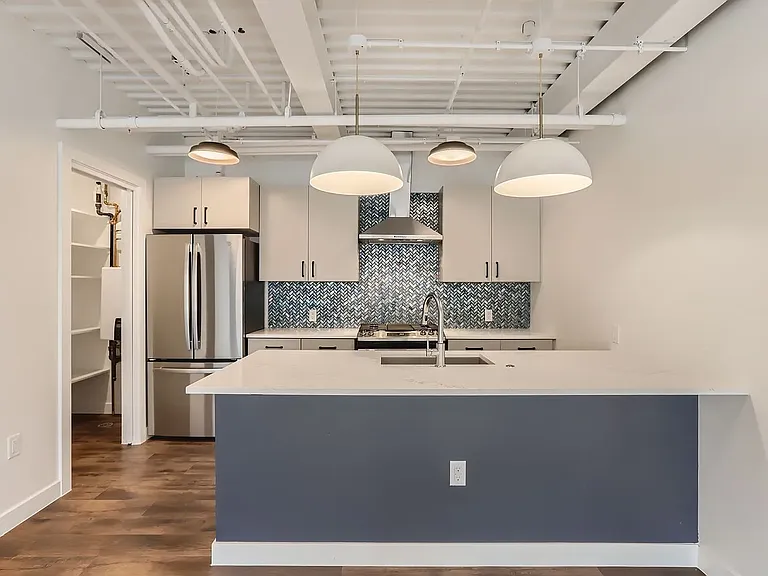 1102 Pearl St #302 — Photo 13