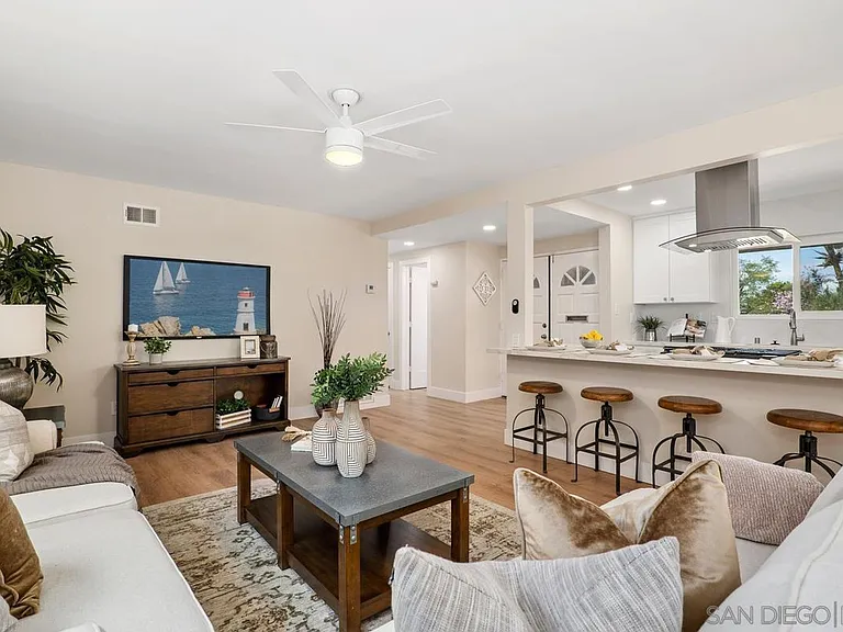 5051 Lenore Dr — Photo 15