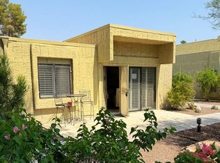 5304 Los Coyotes Dr, Palm Springs, CA 92264