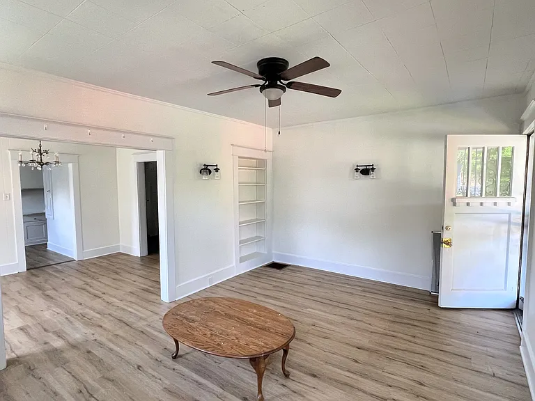 735 Prospect St — Photo 3
