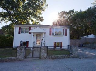 10 Pleasant View Ave, Johnston, RI 02919