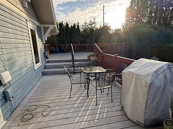 4th image of 22315 10th Ave S