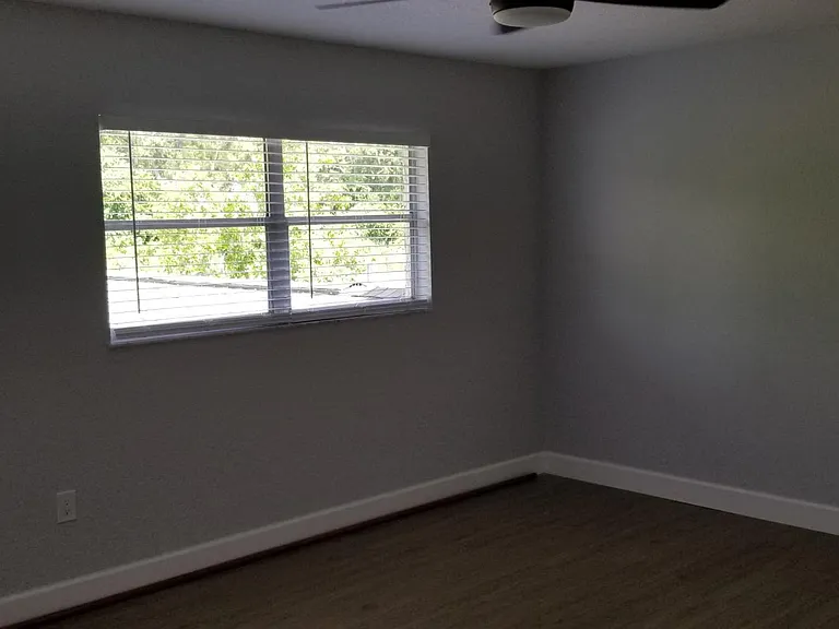1548 Gulfview Dr — Photo 14