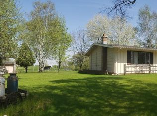 N6010 Riverside Rd, Fredonia, WI 53021