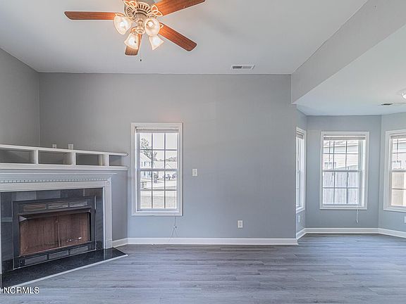4th image of 27 Jasmine Ln
