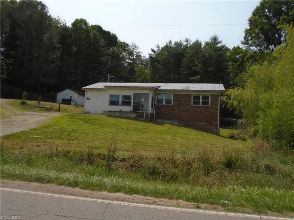 1668 Siloam Rd, Mount Airy, NC 27030