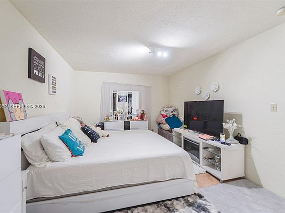 3rd image of 875 Riverside Dr APT 735