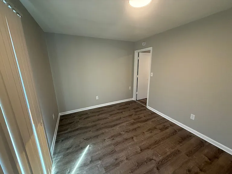 710 W Cunningham Dr #1 — Photo 8