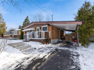 77 Lawfield Dr, Hamilton, ON L8V 4C6