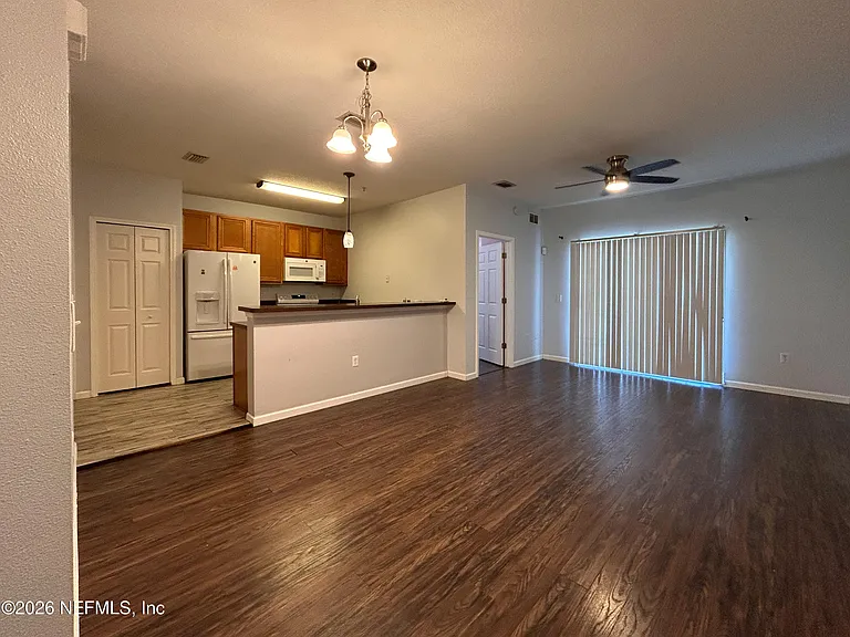 8215 Green Parrot Rd #103 — Photo 4