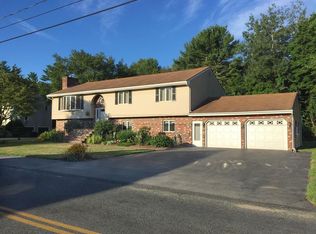 180 Mattapoisett Rd, Acushnet, MA 02743