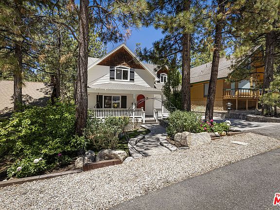 2nd image of 208 Knoll Rd