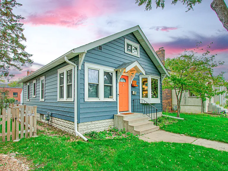 5745 Pillsbury Ave — Photo 15