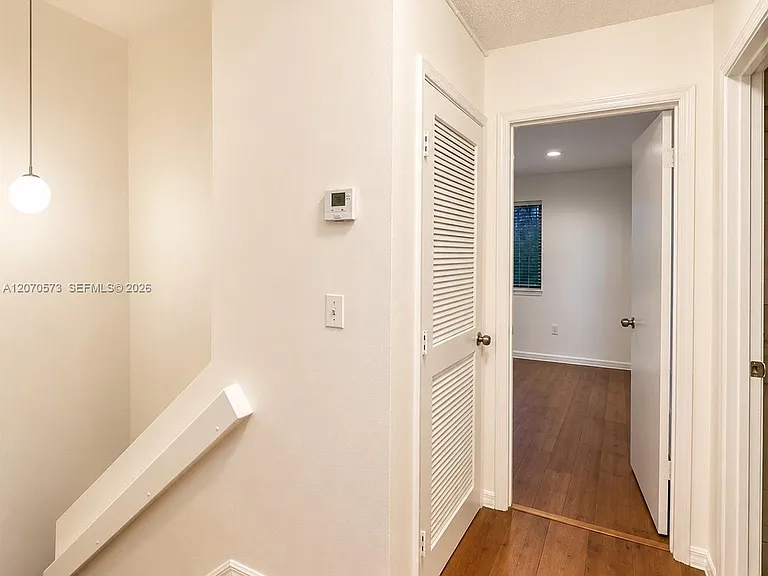 6235 Kendale Lakes Cir #239 — Photo 27