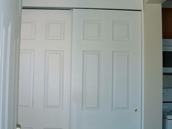 Back Entry/Mudroom w/Pantry