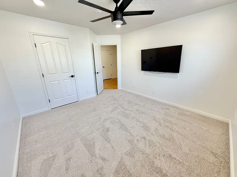 3519 S 1470 W — Photo 17