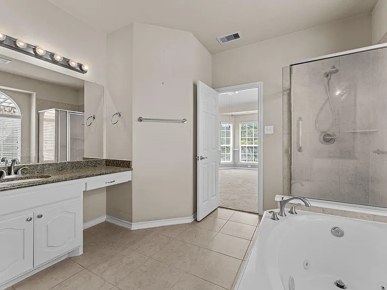 20698 Oakhurst Meadows Dr — Photo 23