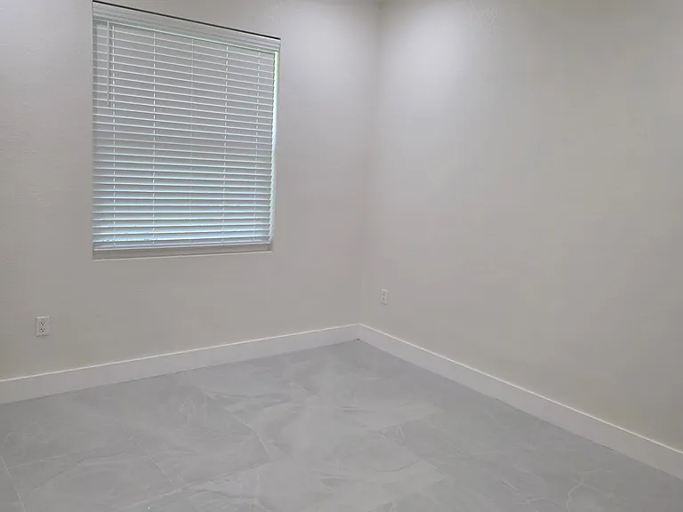 733 Dudley Ave S #733 — Photo 16