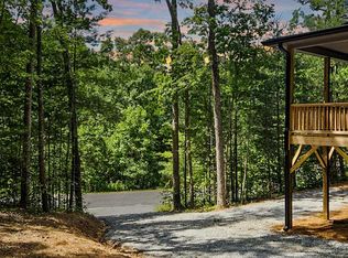 33 Fischer Ln, Ellijay, GA 30540