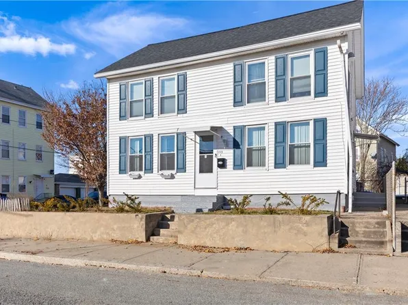 153 Warren Ave, Pawtucket, RI 02860