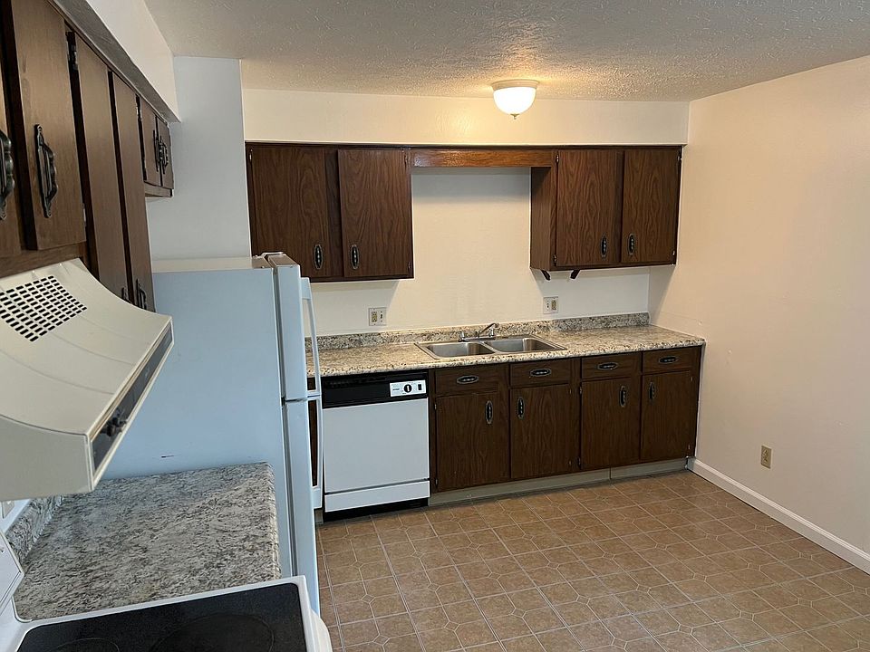 Timber Ct, 1667 1667 Timber Ct Niles OH Zillow