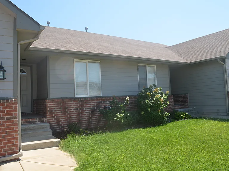 6812 W Shade Ct — Photo 1