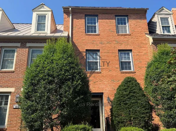 815 College Ave, Fredericksburg, VA 22401