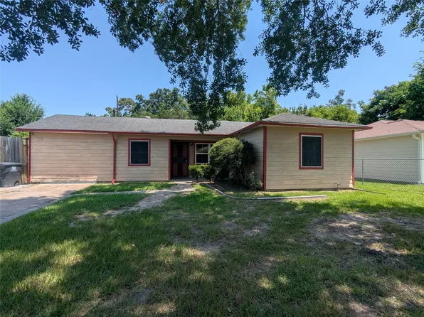 9129 Oak Knoll Ln, Houston, TX 77078