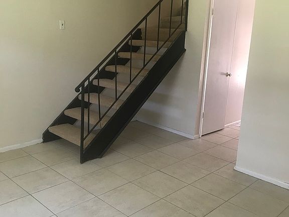 5th image of 335 McCaughan Ave
