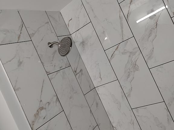 5th image of 8219 S King Dr #2W