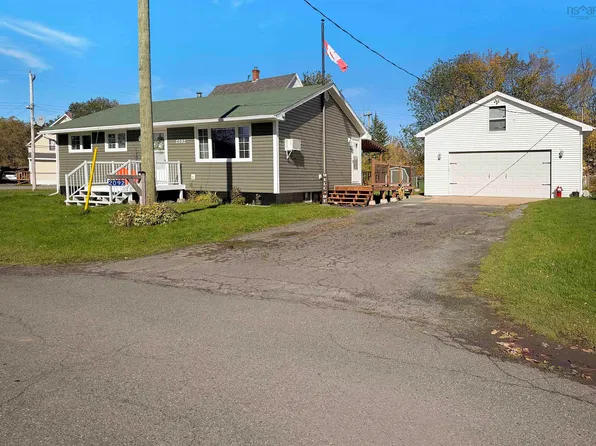 2092 Macquarrie Ave, Westville, NS B0K 2A0