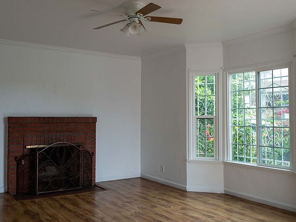 4th image of 161 N Hoover St
