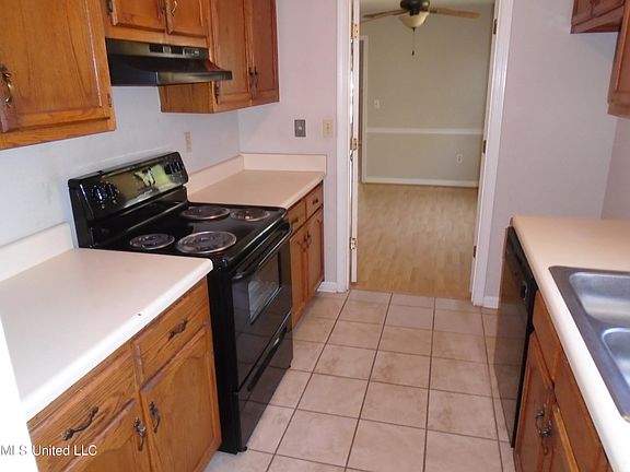 3rd image of 3255 Edenshire Ln