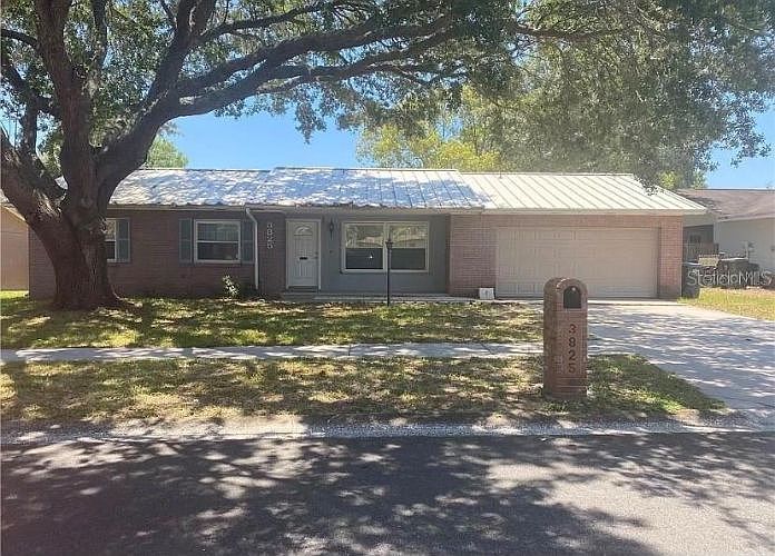 1st image of 3825 Parkside Dr