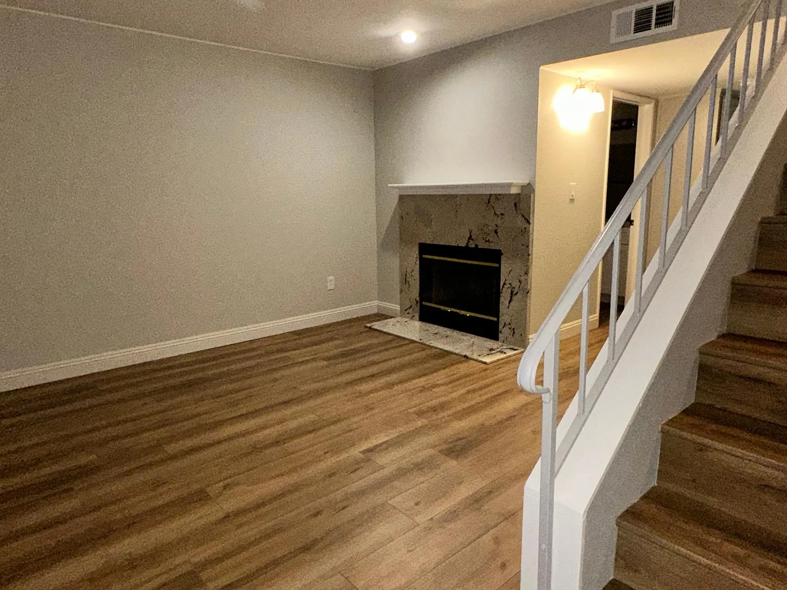 2 bed, 1.5 bath, 1032 sqft, $1,900 — Photo 1
