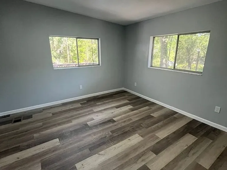 3498 Riverdale Dr — Photo 17