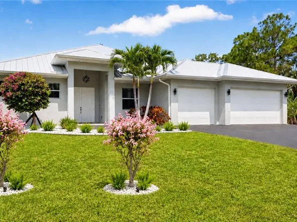 24000 Claire ST, BONITA SPRINGS, FL 34135