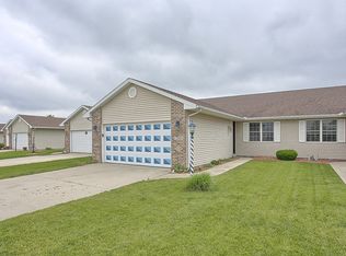 1004 Birkdale Dr, Champaign, IL 61822