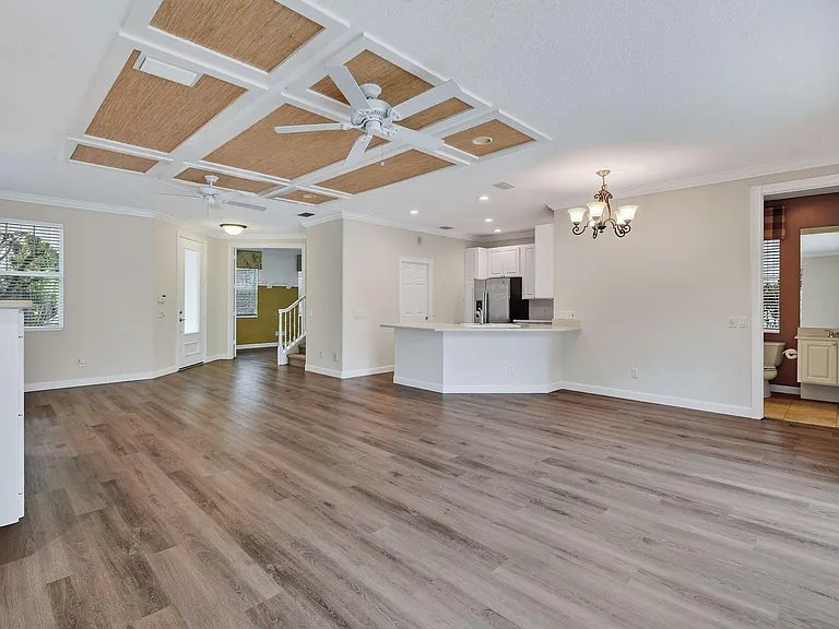 303 Caravelle Dr — Photo 13