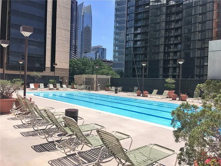 1280 W Peachtree St NW #1005 — Photo 5