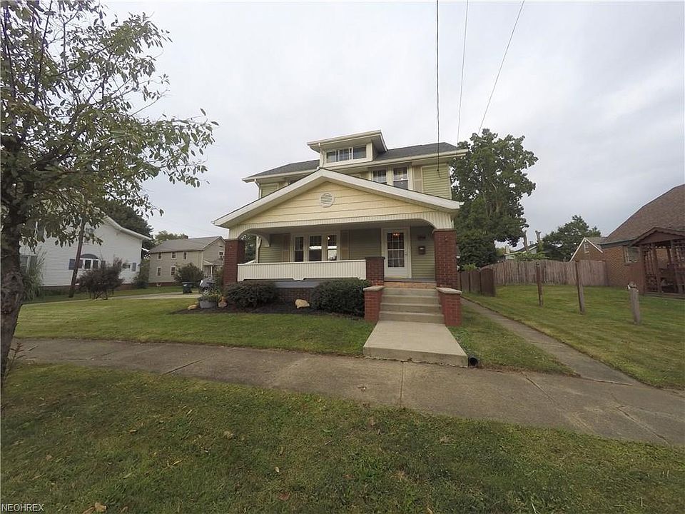 1st image of 206 S Silver St