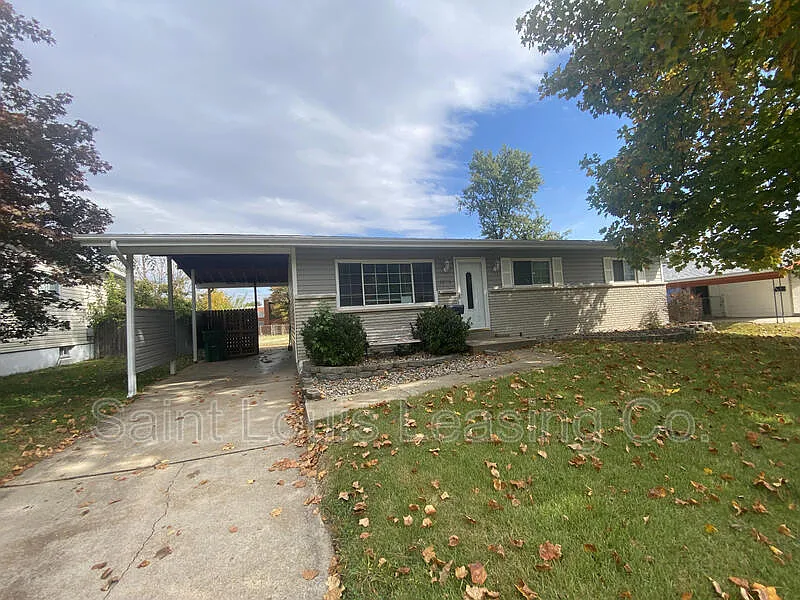 1875 Flamingo Dr photo 1