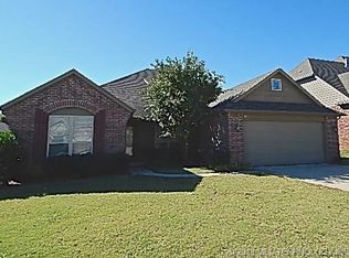 1817 E Montgomery St S, Broken Arrow, OK 74012