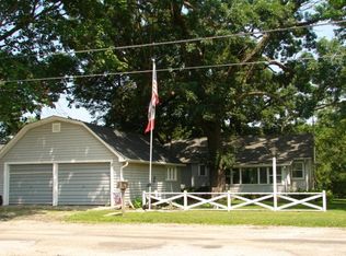5 Lions Dr, Charles City, IA 50616