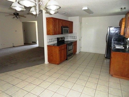 3rd image of 4402 Hank Dr