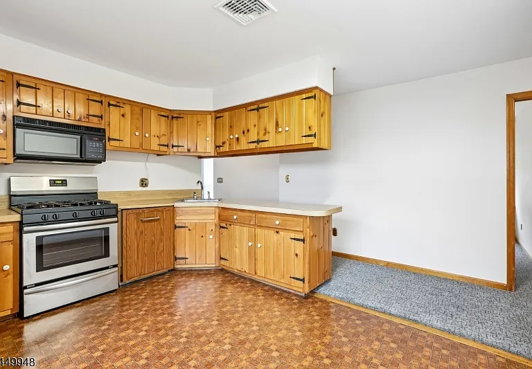 488 Cedar Ln — Photo 13